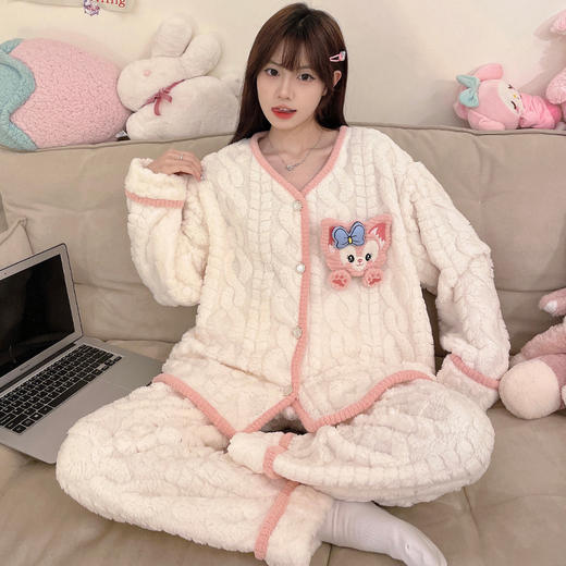 【保暖防风！加绒加厚睡衣套装】抵御寒冷，保暖蓄热，又好看又舒服！冬季长毛绒加绒加厚开衫女长袖保暖女长裤卡通家居服 商品图3