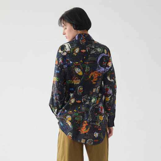 谜底大廓形衬衫长袖女2025春新款复古风花色中长款衬衣255MC3014 商品图2