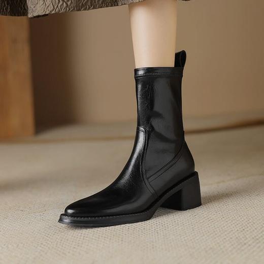 【预售5天】法式复古真皮圆头粗跟短靴女秋冬季新款中跟马丁靴高跟瘦瘦靴DTN&D906-13 商品图2