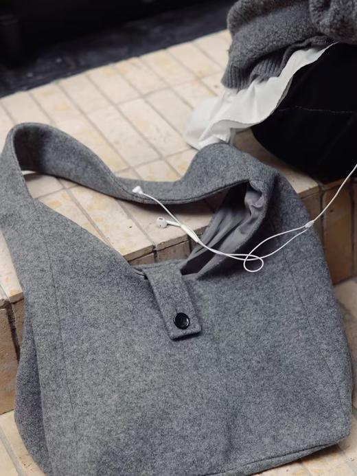 步履不停/4D52019C/大容量通勤逛街休闲针织毛呢单肩斜挎包 商品图0