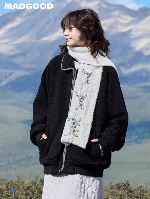 马得工地/MDGDSP244378/腊肠狗提花仿貂毛长围巾 商品图1