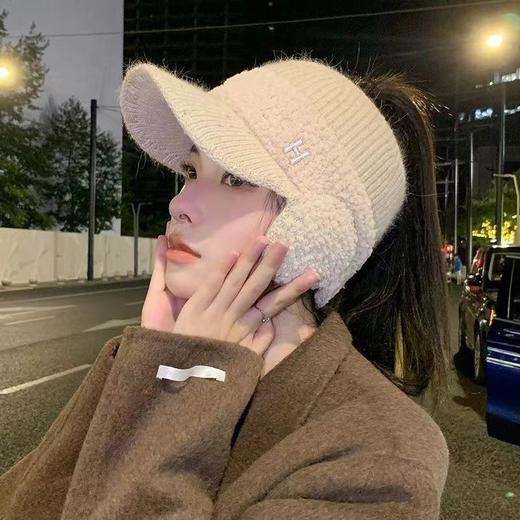 亲子款女神针织毛线空顶帽女秋冬季毛绒耳包护耳帽子户外运动保暖空顶扎马尾 商品图2