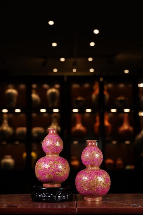 原矿胭脂红宫廷龙凤呈祥葫芦瓶 商品图0