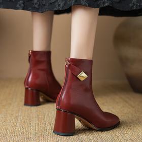 【预售5天】真皮方头酒红色短靴女秋冬季英伦风复古马丁靴粗跟高跟靴子春秋单靴LD&6947