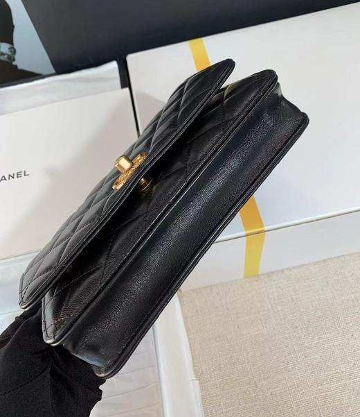 香奶奶 新款羊皮花纹五金手机包（HH） 商品图3