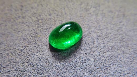 3.43ct蛋面祖母绿裸石 商品图0