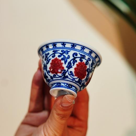 【怀宣临古】釉里红缠枝莲小压手杯45cc 商品图0