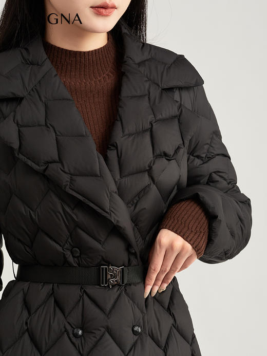 【商城同款】阿菁娜2024冬季新款两色可选翻领中长款白鹅绒羽绒服A28D216057 商品图4