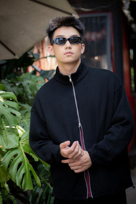 43606256简洁卫衣外套