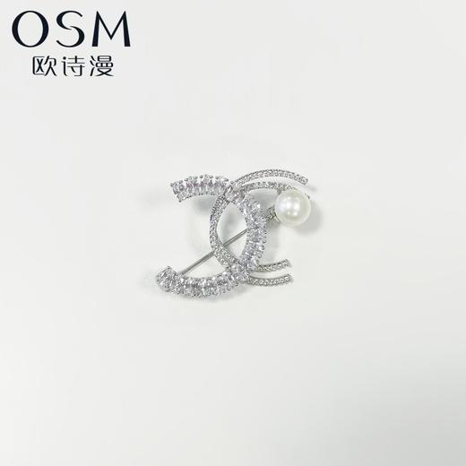 欧诗漫双C珍珠胸针丝巾扣白色淡水珍珠 商品图1