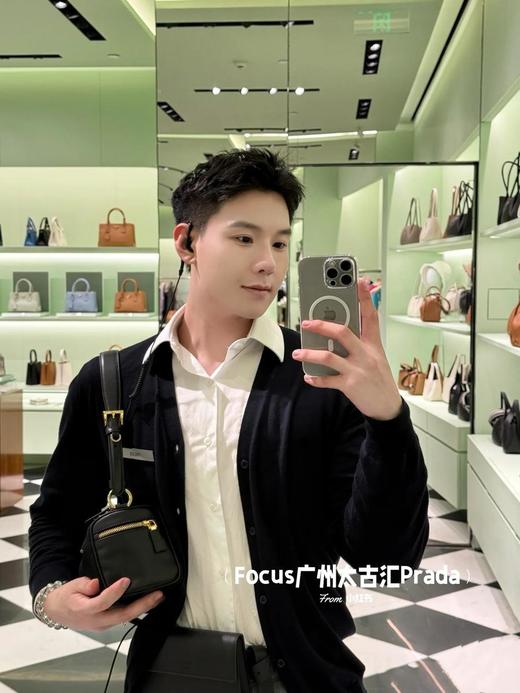 普拉达25s新款中号再生尼龙单肩包包包采用再生尼龙Re-Nylon材质和皮革细节装饰（HH） 商品图6