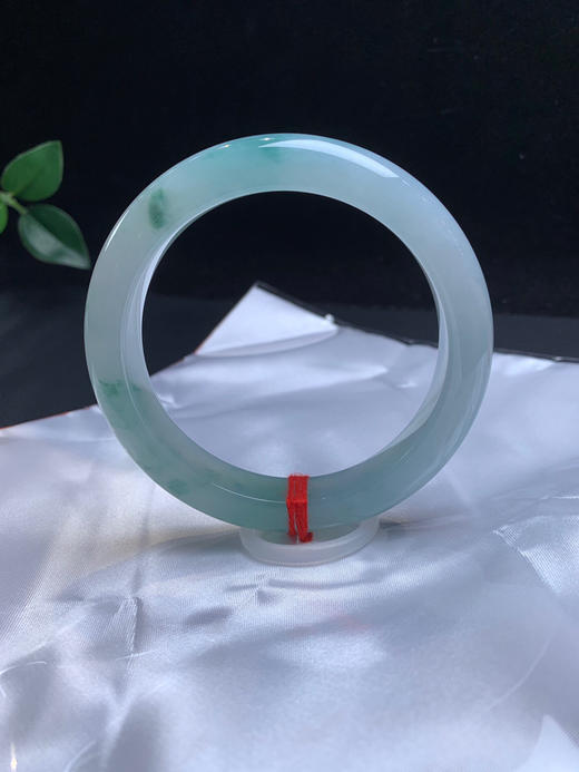 611698，61.5冰飘花正圈手镯，13-8.3mm，冰冰透透的很难得的大圈口 商品图4