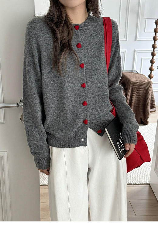 独家溯源团❗南油高定❗客定【100%羊毛爱心开衫】⁠又软又轻✅气质时髦、⁢百变搭配，‭时尚显气质 商品图4