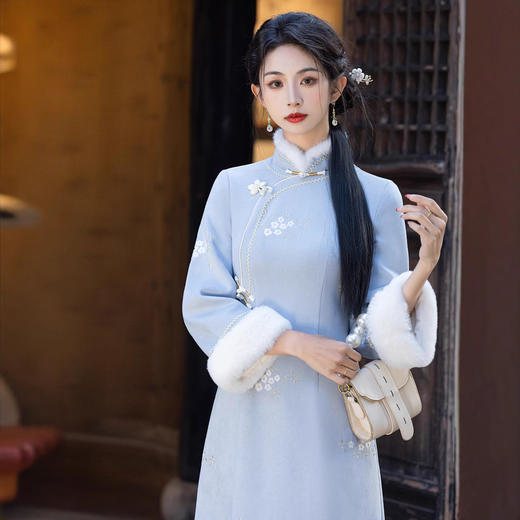 MYJ 372绣花麂皮绒旗袍保暖加绒毛领日常可穿民国风 商品图1