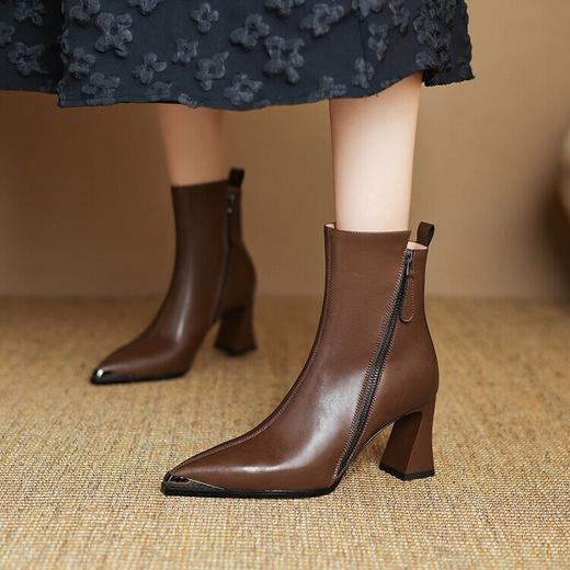 【预售5天】法式真皮金属尖头粗跟短靴女秋冬显瘦高跟马丁靴侧拉链短筒瘦瘦靴LD&6984 商品图4