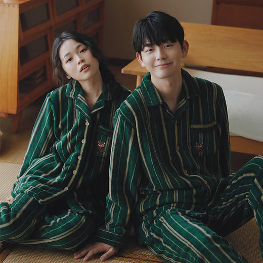 【断码特价】卡通小熊猫珊瑚绒情侣睡衣女冬季秋冬款男士加厚保暖家居服睡袍 商品图0