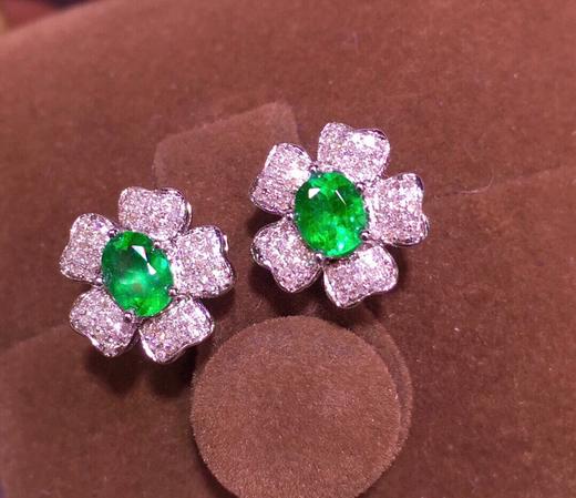 1.4ct刻面祖母绿耳钉 商品图4