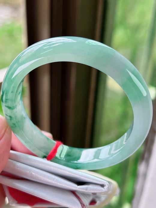 55正圈翡翠手镯 商品图1