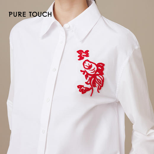 puretouch新年简约风白色女士衬衫精致锦鲤刺绣彰显独特品味1301244432 商品图3