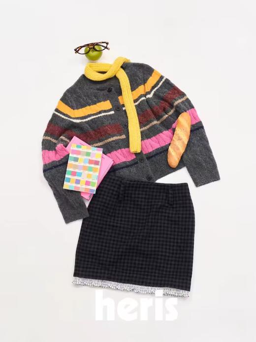 heris/H44108/藏蓝预科生格纹 拼接花边下摆短裙 商品图0