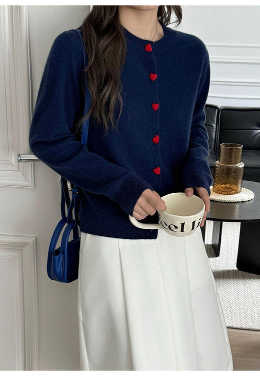 独家溯源团❗南油高定❗客定【100%羊毛爱心开衫】⁠又软又轻✅气质时髦、⁢百变搭配，‭时尚显气质 商品图9