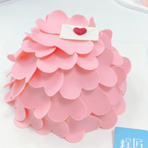 粉色爱心巧克力片蛋糕 商品图4