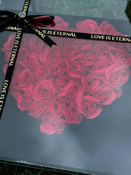 B112826爱就像我和永生花与你同在#亚克力爱心玫瑰花盒 商品图5