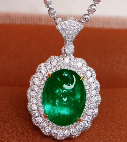 3.855ct蛋面祖母绿吊坠 商品图0