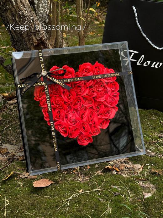 B112826爱就像我和永生花与你同在#亚克力爱心玫瑰花盒 商品图6