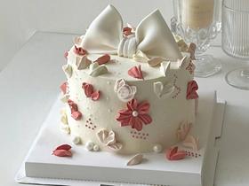 『粉花屿蝶』甜美生日蛋糕