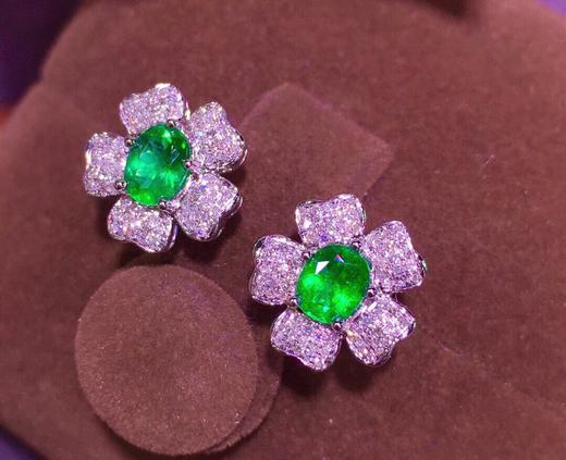 1.4ct刻面祖母绿耳钉 商品图1