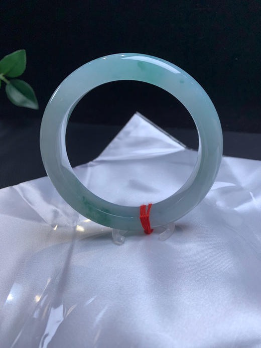 611698，61.5冰飘花正圈手镯，13-8.3mm，冰冰透透的很难得的大圈口 商品图5