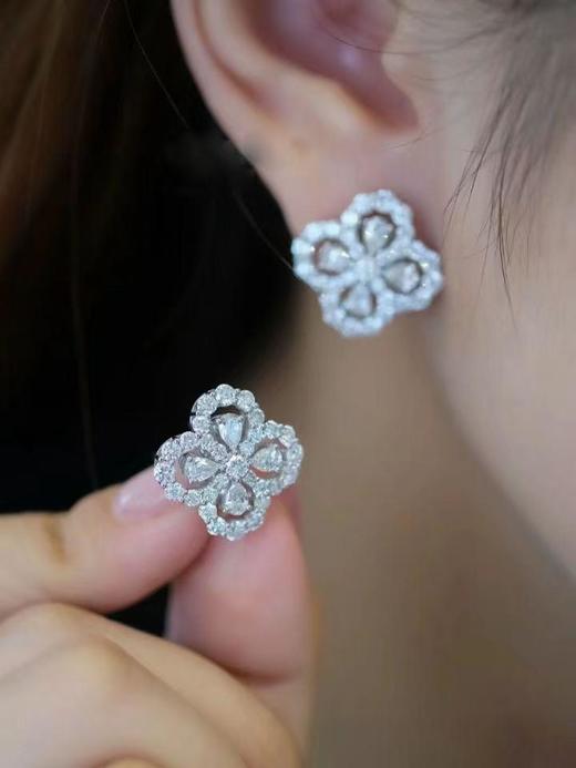 HW海瑞温时顿DiamondLoo形钻圈耳钉（XTY） 商品图1