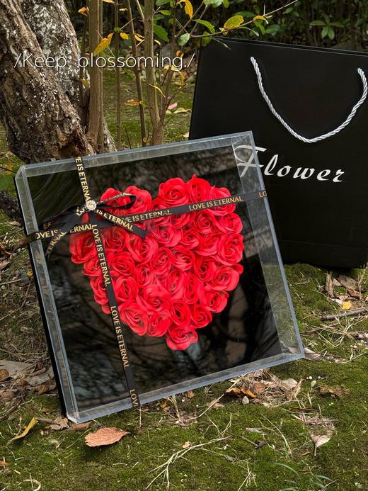 B112826爱就像我和永生花与你同在#亚克力爱心玫瑰花盒 商品图1