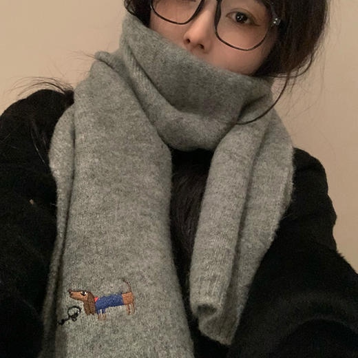 鹿鹿推荐 • 超暖和！秋冬仿羊绒小狗刺绣针织纯色围巾 商品图4