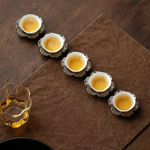 小空谷杯托/水墨玉蝶/六瓣莲花 复古合金材质茶杯托茶杯垫隔热垫 商品图3