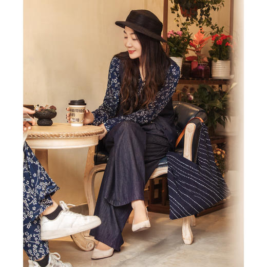 【林栖设计小店】（现货）棉混纺牛仔裤子拼蓝印花布通勤宽松百搭显瘦2025春季新品阔腿裤女1951080-1951080B 商品图6