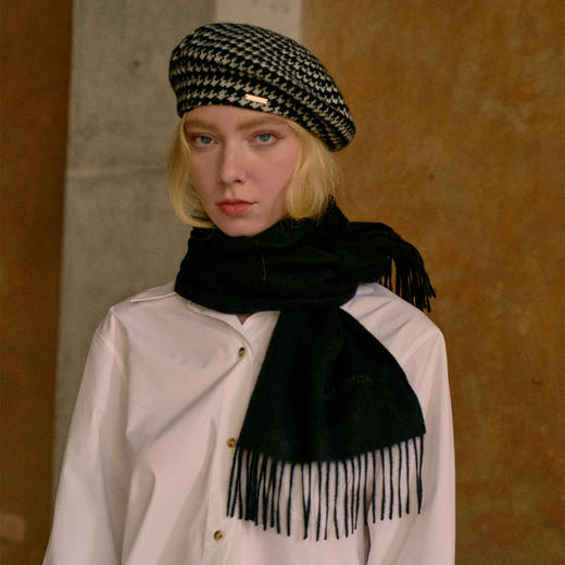 双成记刺绣水波纹羊绒围巾 商品图5