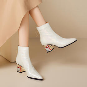 【预售5天】时尚米白色高跟短靴，尖头水钻跟马丁靴百搭拉链女靴PLGZ&B1923-6