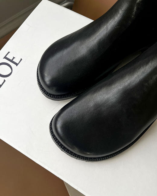 THS 12.2-限时 loe家 女士 极简风切尔西小牛皮甜酷短靴 BZ1225 商品图3