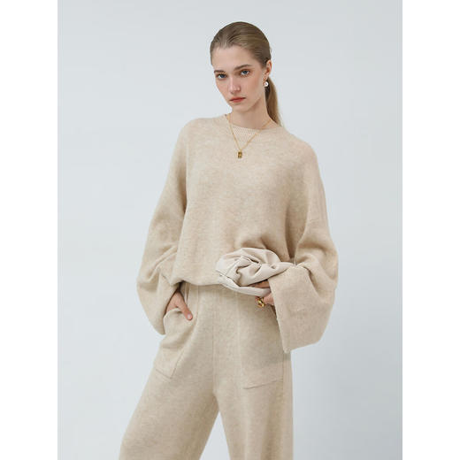 【专属秒杀】COCOBELLA气质抽褶袖特调花纱色毛衣女舒适保暖针织衫MZ7078 商品图3