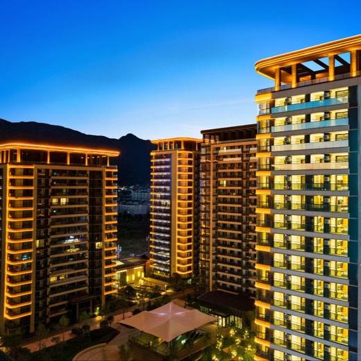 云南避暑 | 丽江古城区爱这山酒店旅居套餐，￥899起/单人6晚，2人起订，松弛暖阳慢生活，旅居丽江，把生活过成诗 商品图1