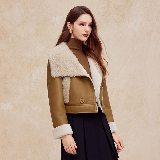 PP611斯尔丽2024冬季新款皮毛一体大翻领时尚减龄外套 商品图2