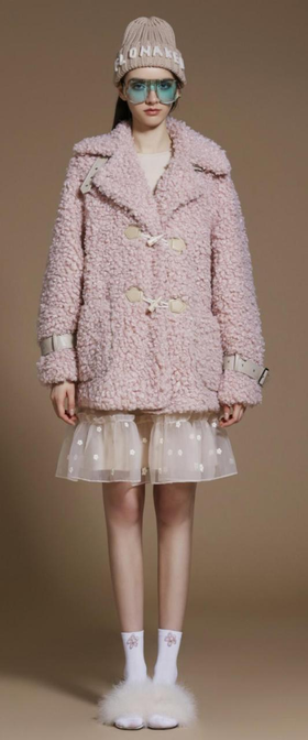 粉色毛绒两用领宽松外套