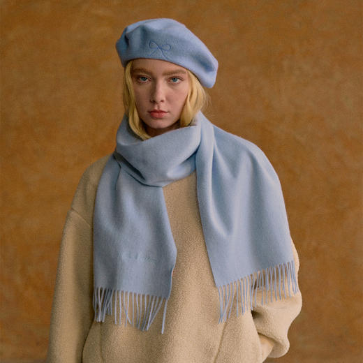 双成记刺绣水波纹羊绒围巾 商品图4