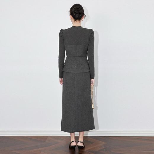 【高货wl】全新升级【铂金会员441/天猫599/差价158】(04703) 洛诗琳法式优雅三粒镶钻花朵装饰扣开衩半身裙秋冬两件套 商品图4