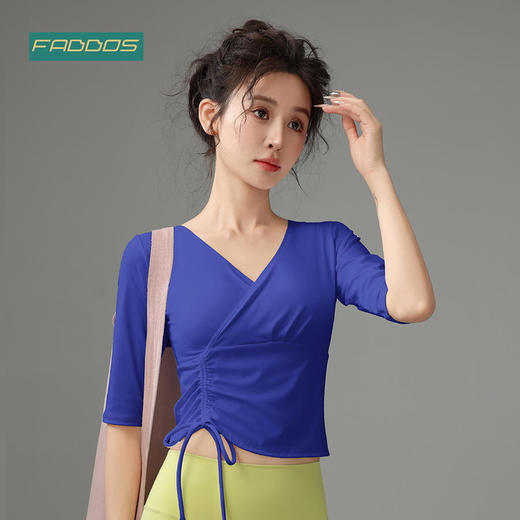 F2023739梵蒂欧爆款V领纯欲花苞胸修身遮肉瑜伽服五分袖一体杯 商品图6