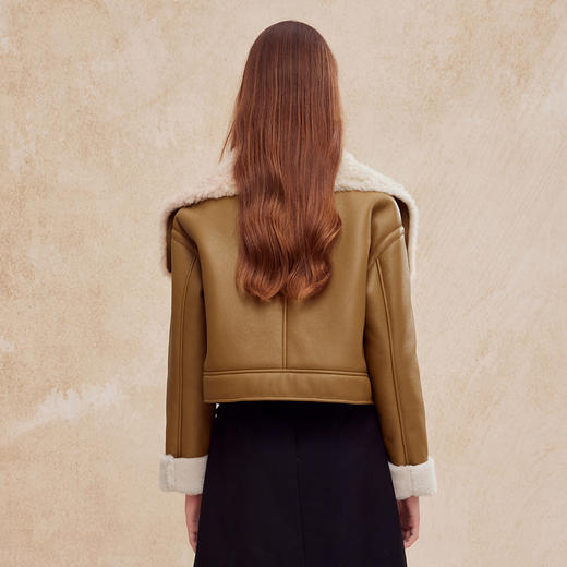 PP611斯尔丽2024冬季新款皮毛一体大翻领时尚减龄外套 商品图1