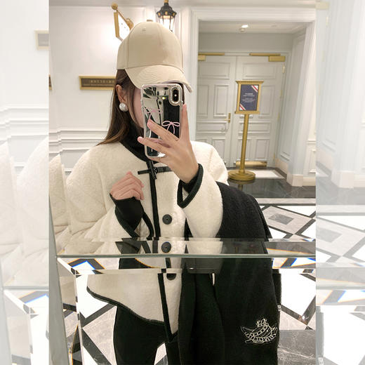 <曾小咸推荐>【现货！2件再减5元，3件减12元】短款米白色小香风外套 日常289.99/件 立减150 秒杀139.99/件！！ 商品图3