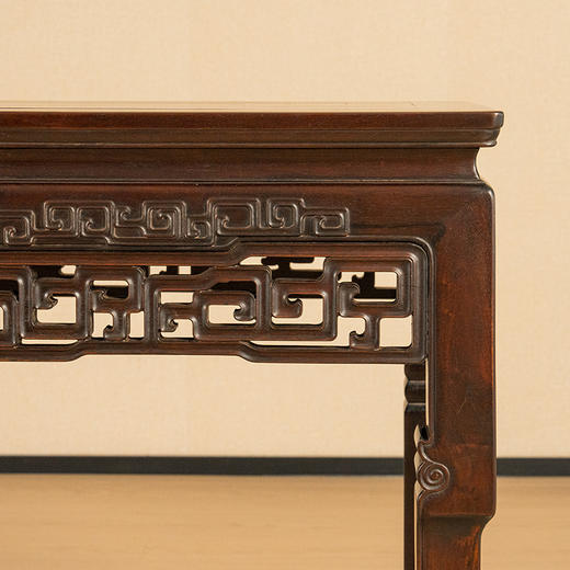 二十世纪 红木透雕拐子纹半桌 商品图2